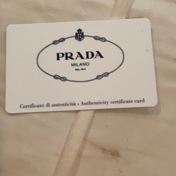 Prada Black  Leather  Zip Cross Body (authentic) - Picture 5 of 8